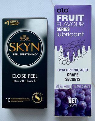 Набір SKYN Close Feel 10 шт + Гель-лубрикант виноград 120 мл OLO SOS3714 фото