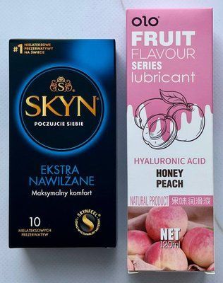 Набір SKYN Extra Lube 10 шт + Гель-лубрикант персик 120 мл OLO SOS3725 фото
