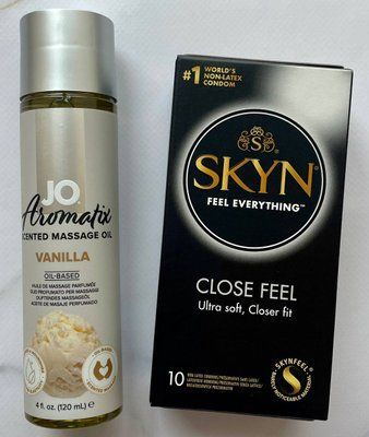 Комплект SKYN Close Feel 10 штук + System JO Aromatix &mdash; Massage Oil &mdash; Vanilla 120 мл SOS1374 фото