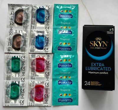 Набір Skyn Extra Lube 24 шт + Pasante Tropical 4 шт + Pasante Mint, Blueberry, Strawberry, Chocolate 8 шт SOS3028 фото