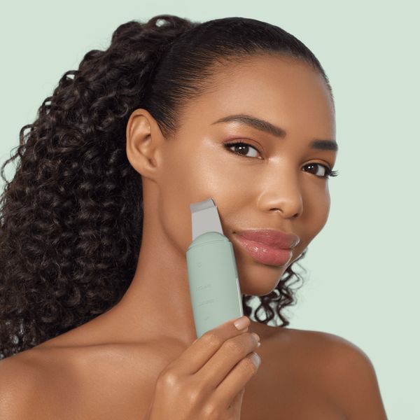 Мікрострумовий скрабер для шкіри та усунення чорних точок GESKE MicroCurrent Skin Scrubber&Blackhead Remover 9в1 green HB0151 фото