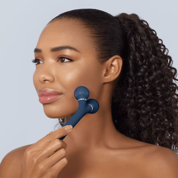 Электронный ультразвуковой ролик для лица GESKE Sonic Facial Roller 4в1 midnight HB0177 фото