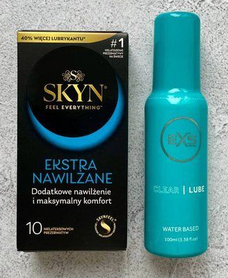 Набор SKYN Extra Lube 10 шт. - Лубрикант EXS Clear Lube 100 мл. SOS2585 фото