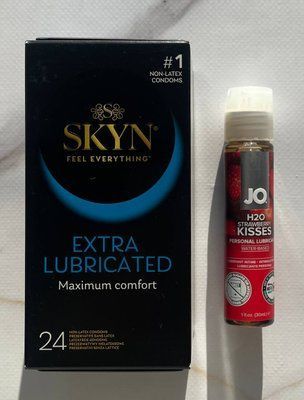 Комплект SKYN Extra Lube 24шт + Змазка System JO H2O &mdash; Strawberry Kiss (30 мл) SOS2136 фото