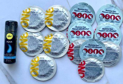 Набор One Super Studs 5 шт + One UltraFeel 5 шт + Лубрикант на водной основе pjur Aqua 30 мл SOS3486 фото