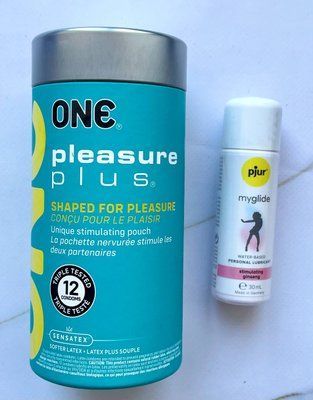Комплект ONE Pleasure Plus 12 шт + смазка pjur my glide 30 мл, с женьшенем SOS1936 фото