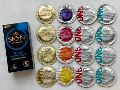 Набір 26 штук Skyn Extra Lube + ONE Color Sensations, Extreme Ribs, Pleasure plus, Vanish SOS2237 фото