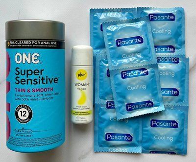 Набір 22 шт ONE Super Sensitive - Pasante Cooling + Лубрикант pjur Woman Vegan 30 мл SOS1486 фото