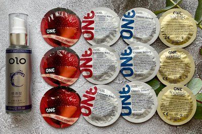Набір 12 шт ONE Classic, Extreme Ribs, Flavor Waves, Vanish + лубрикант OLO smooth 60 мл SOS2438 фото