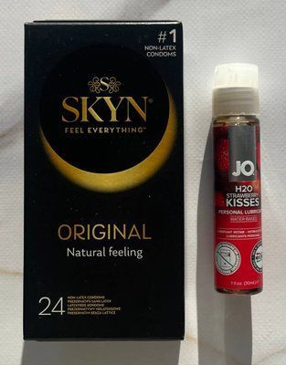 Комплект SKYN Original 10шт + Змазка System JO H2O &mdash; Strawberry Kiss (30 мл) SOS2139 фото
