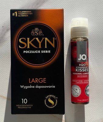 Комплект SKYN Large 10 шт + Змазка System JO H2O &mdash; Strawberry Kiss (30 мл) SOS2142 фото