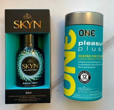 Набор ONE Pleasure Plus 12 шт. + Лубрикант на водной основе SKYN AQUA FEEL, 80 мл SOS1196 фото