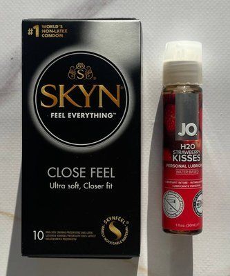 Комплект SKYN Close Feel 10 шт + Змазка System JO H2O &mdash; Strawberry Kiss (30 мл) SOS2143 фото