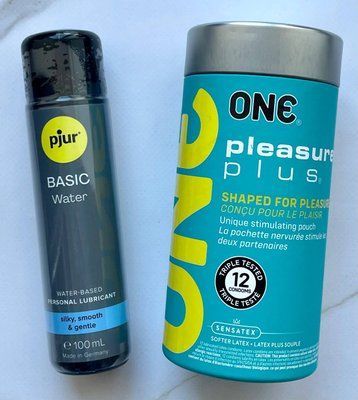 Набор ONE Pleasure Plus 12 шт + Лубрикант pjur Basic waterbased 100 мл SOS2045 фото