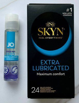 Комплект Skyn Extra Lube 24 шт - Лубрикант System JO H2O COOLING (30 мл) SOS2847 фото