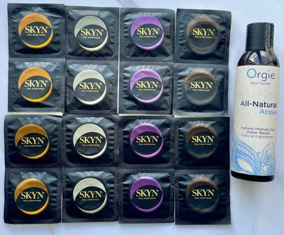 Набор из 16 штук Skyn ​​+ лубрикант ALL-NATURAL Acqua, 150 мл Orgie SOS4048 фото