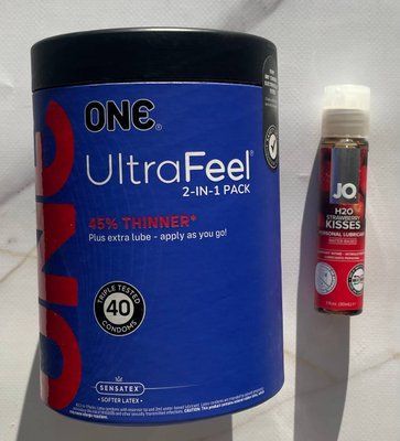 Набор ONE UltraFeel 2-in-1 Pack 40шт Смазка System JO H2O &mdash; Strawberry Kiss (30 мл) SOS2149 фото
