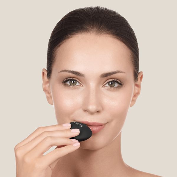 Пристрій для збільшення обʼєму губ GESKE Lip Volumizer&Booster 4в1 Small gray HB0027 фото