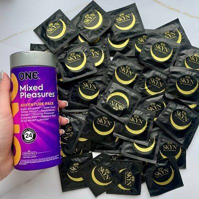 Набір 50 шт Skyn Original + 24 шт ONE Mixed Pleasures SOS2501 фото