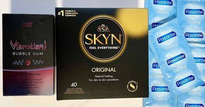 Набір 50 шт SKYN ORIGINAL - Pasante Cooling + Рідкий вібратор Intt Vibration Bubble Gum (15 мл) SOS1500 фото