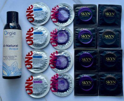 Набор из 16 штук Skyn, One + лубрикант ALL-NATURAL Acqua, 150 мл Orgie SOS4051 фото