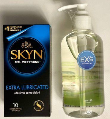 Комплект Skyn ​​Exstra Lube 10 шт + Лубрикант EXS Aloe 250 мл (прозрачный) SOS1602 фото