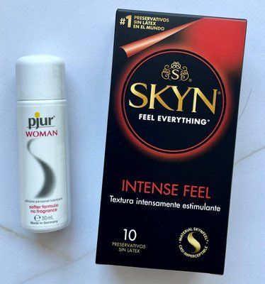 Набір SKYN Intense Feel 10 шт - Змазка на силіконовій основі pjur Woman 30 мл SOS1953 фото