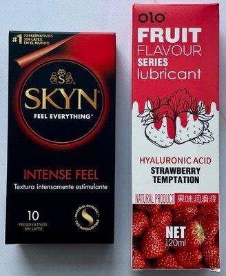 Комплект SKYN Intense Feel 10 шт + Гель-лубрикант клубничный 120 мл OLO SOS3654 фото