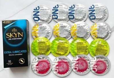 Набір 26 шт - ONE Super Studs, Classic, Color Sensations, Glowing Pleasures + SKYN Extra Lube SOS1903 фото