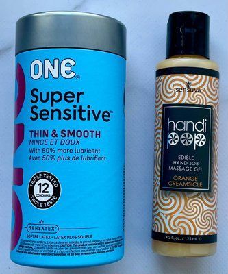 Комплект ONE Super Sensitive 12 шт. - Лубрикант вкусовой Sensuva Handipop Orange Creamsicle (125 мл) SOS3358 фото