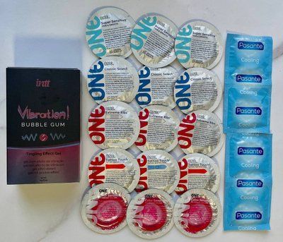 Набор 19 шт ONE Classic, Super Sensitive,Color Sensations , Extreme ribs, Tattoo Touch - Pasante Cooling +Intt Vibration Bubble Gum (15 мл) SOS1759 фото