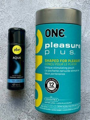 Комплект ONE Pleasure Plus 12 шт - Лубрикант pjur Aqua 30 мл SOS2661 фото