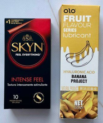 Набір SKYN Intense Feel 10 шт + Гель-лубрикант банан 120 мл OLO SOS3711 фото