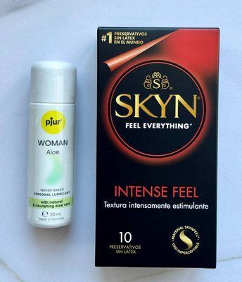Набір SKYN Intense Feel 10 шт - Лубрикант на водній основі pjur Woman Aloe 30 мл SOS1962 фото