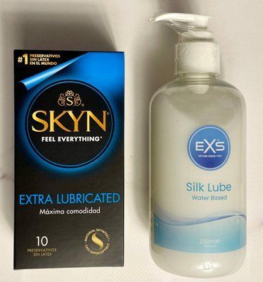 Набор Skyn Exstra Lube 10 штук + Лубрикант EXS Aloe vera silk lube 250 мл SOS1617 фото
