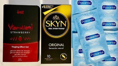 Комплект 20 шт SKYN ORIGINAL - Pasante Cooling + Рідкий вібратор Intt Vibration Strawberry (15 мл) SOS1520 фото
