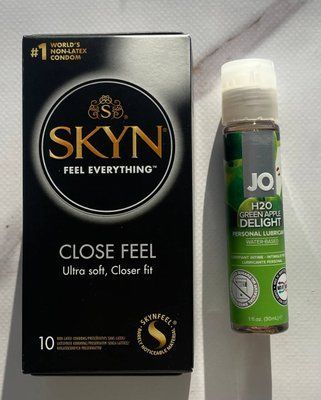 Комплект SKYN Close Feel 10 шт + Змазка System JO H2O &mdash; Green Apple (30 мл) SOS2172 фото