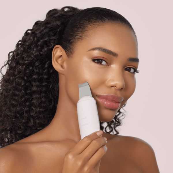 Мікрострумовий скрабер для шкіри та усунення чорних точок GESKE MicroCurrent Skin Scrubber&Blackhead Remover 9в1 starlight HB0143 фото